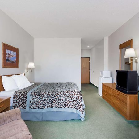 Days Inn By Wyndham Manchester Extérieur photo