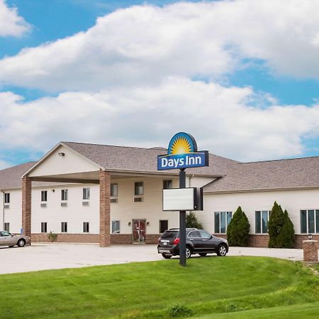Days Inn By Wyndham Manchester Extérieur photo