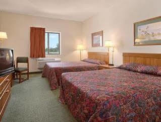 Days Inn By Wyndham Manchester Extérieur photo